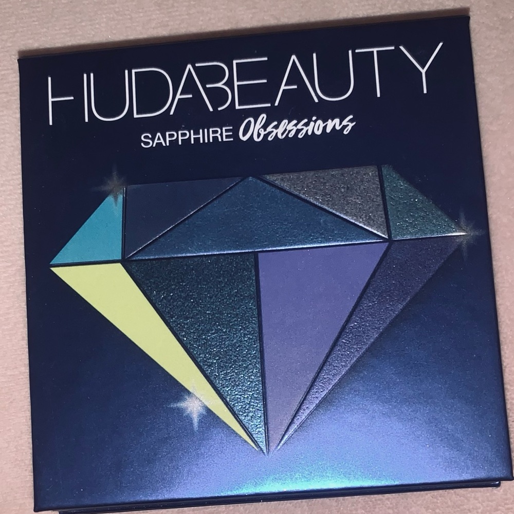 ✨👄 Makeup Bundle 👄✨ - Picture 3 of 7